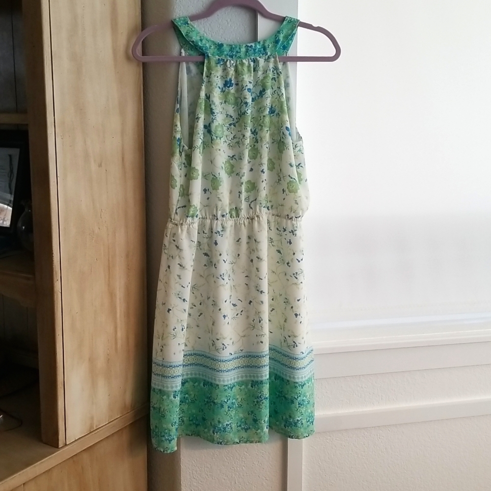 Skies are Blue Cute Summer Floral Sundress!